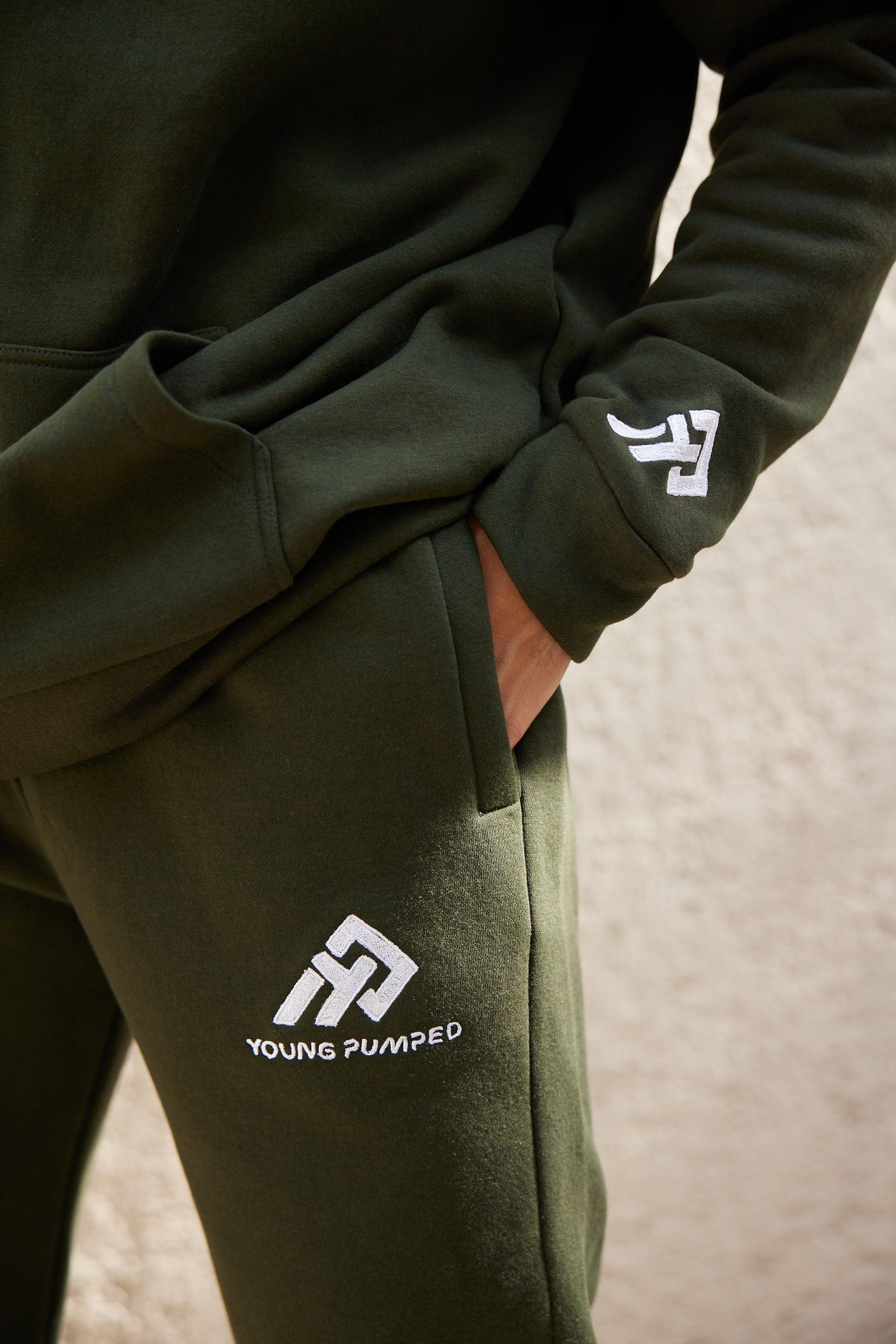 Jogger Logo Olive Green - Young Pumped