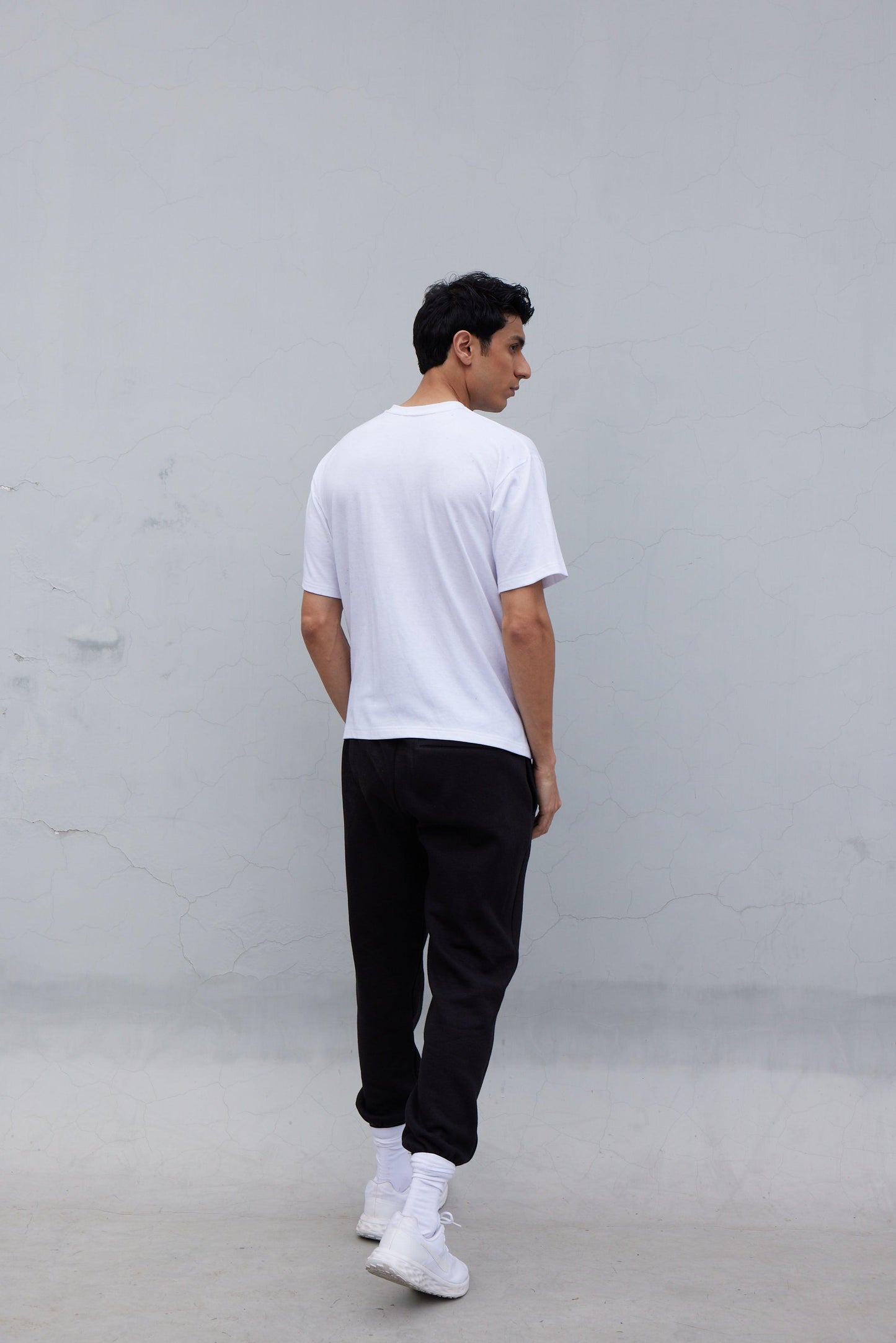 Anti-Fit Tee White - Young Pumped