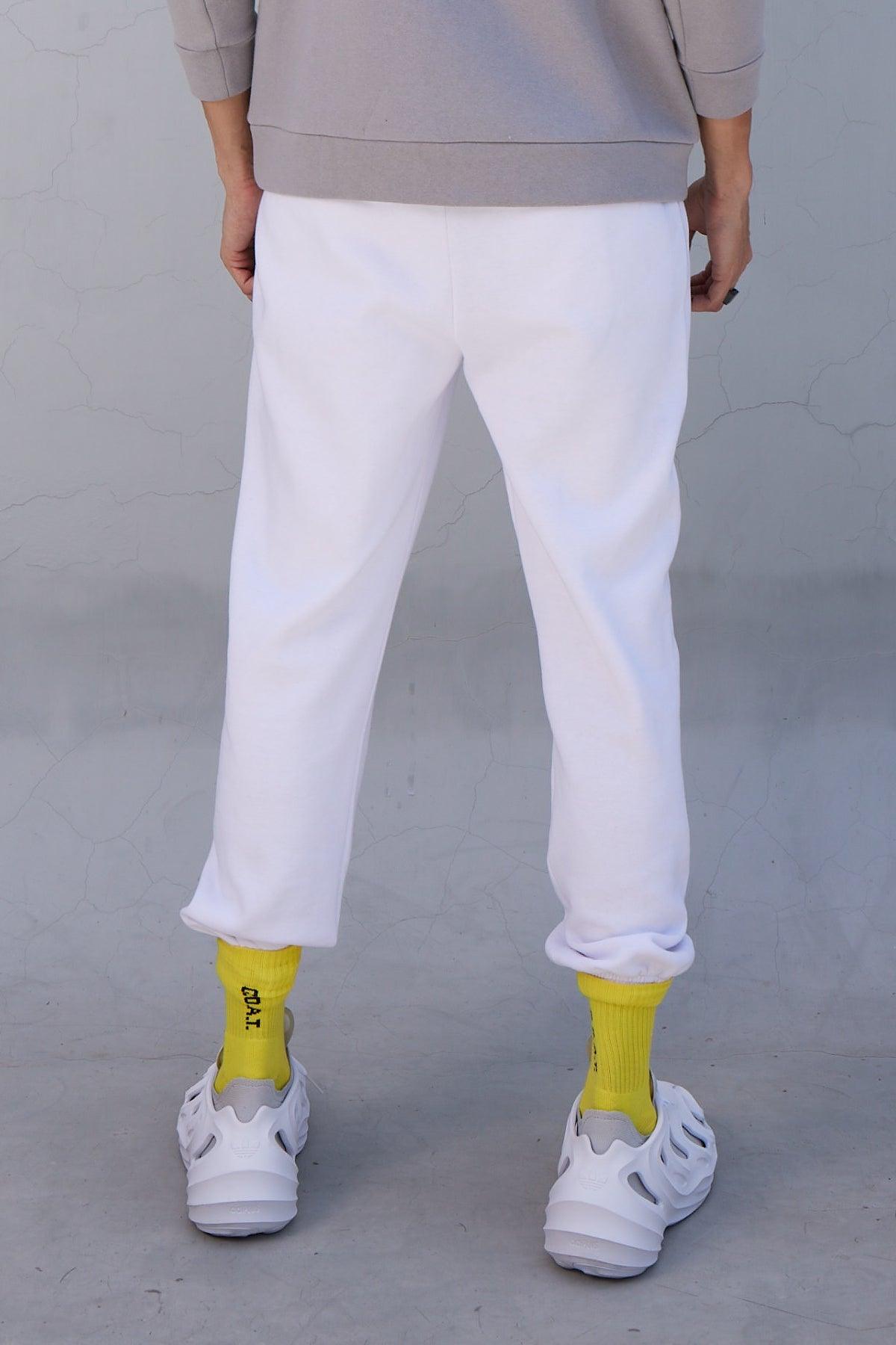 Jogger Logo White - Young Pumped